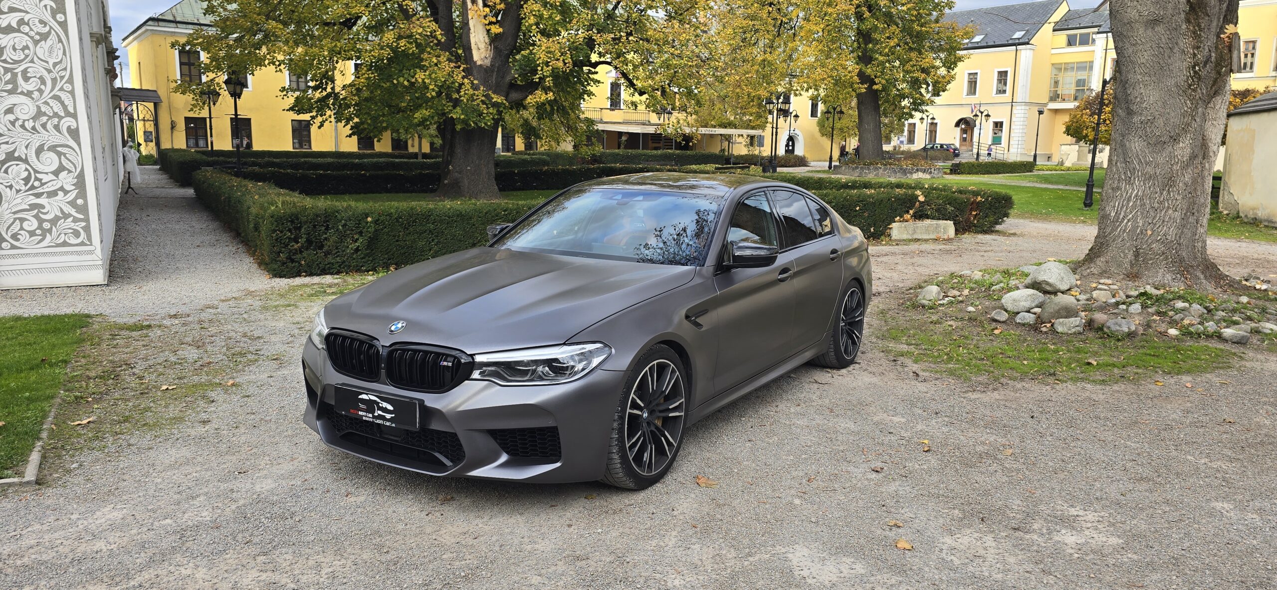 M5_BMW